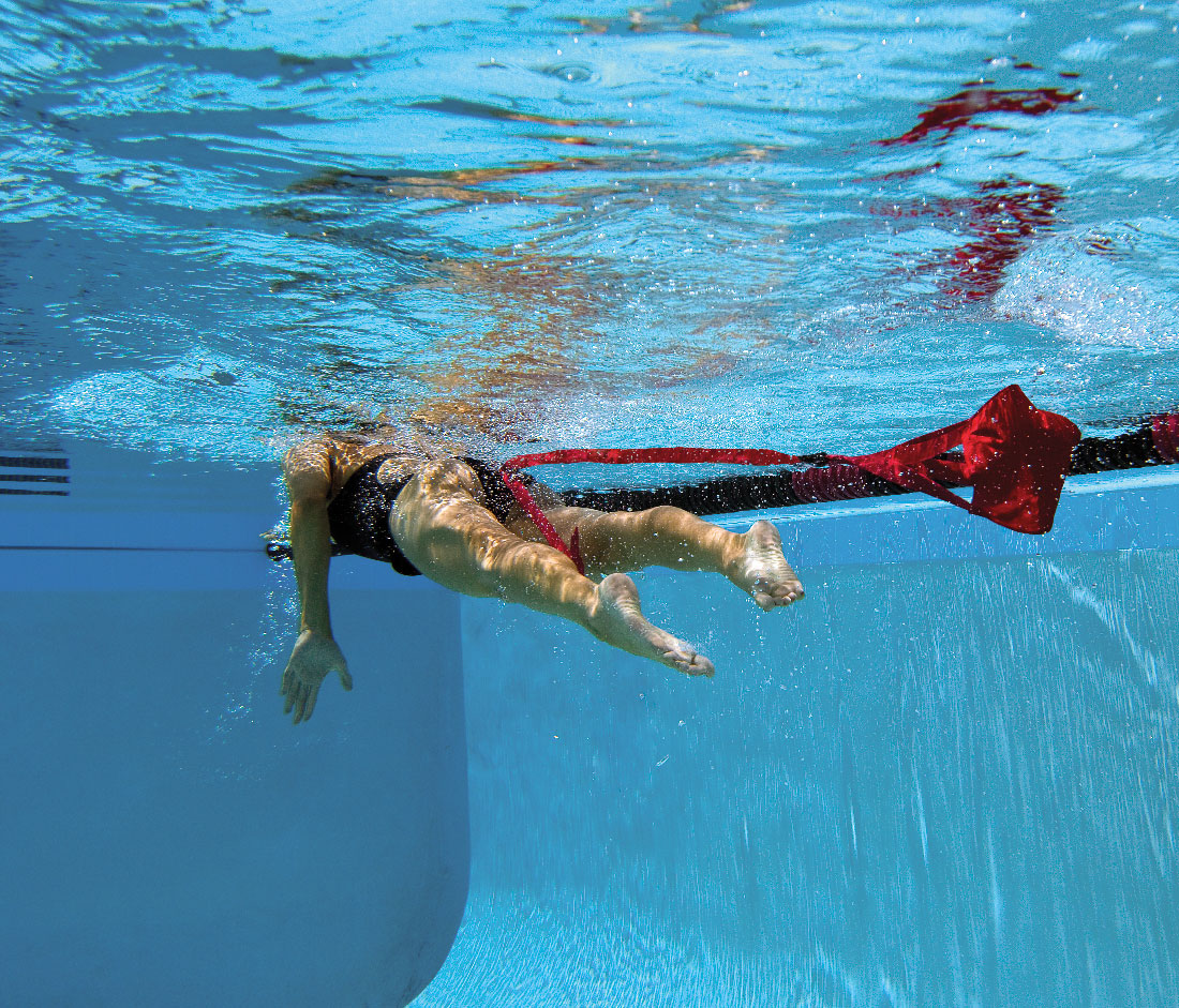 Equipement d'endurance Swim Parachute Finis Rouge 20 cm diamètre - photo en action